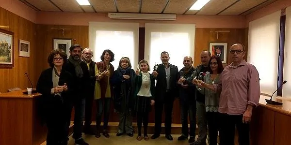 L’Ajuntament d’Altafulla reconeix la col·laboració dels establiments de la Vila Closa en les visites guiades
