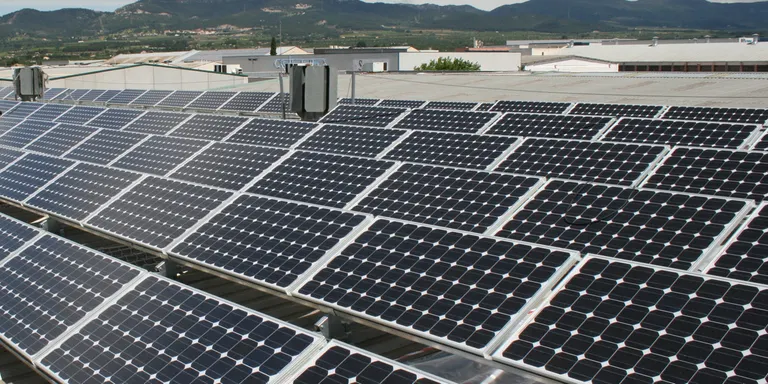 Llum verda per construir una planta fotovoltaica amb més de 8.500 panells al Pla de Santa Maria