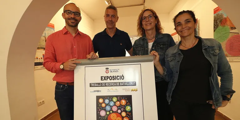 Inaugurada l’Exposició dels IX Treballs de Recerca de Batxillerat