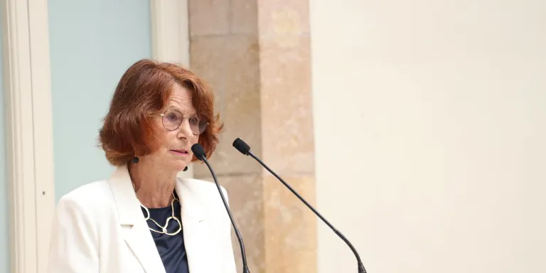 Giménez-Salinas aposta per la reforma del delicte de sedició en el seu discurs inaugural com a nova Síndica