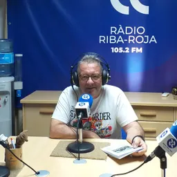 CONVERSES A LA RÀDIO