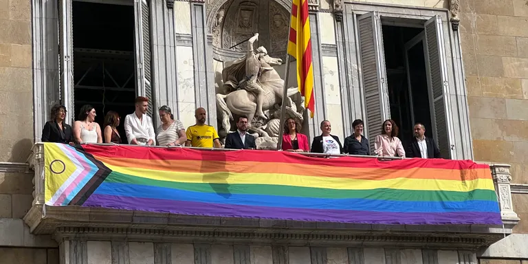 Generalitat i Ajuntament de Barcelona commemoren el Dia de l’Orgull LGTBIQ+