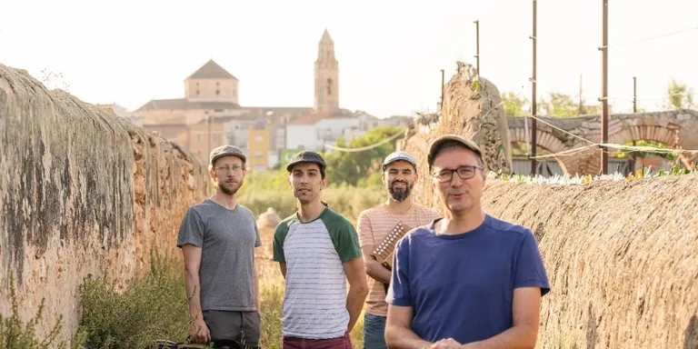 Els Julivert actuen aquest dimecres al claustre de la Fundació Pere Badia