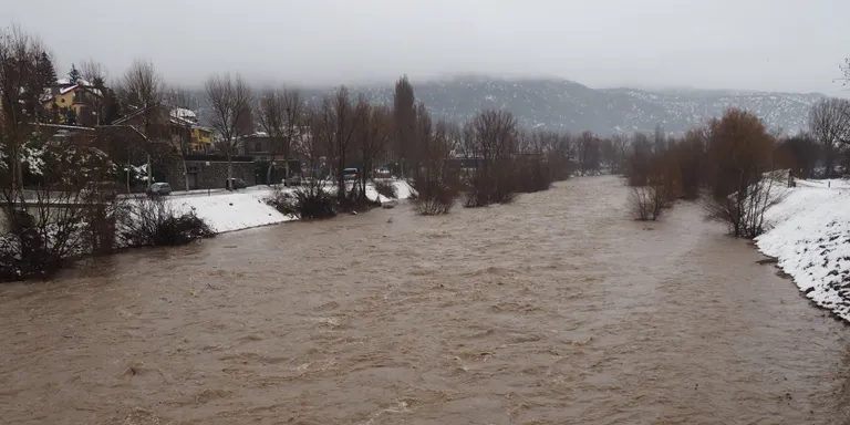 El Segre supera els 300 m3/s de cabal a Organyà