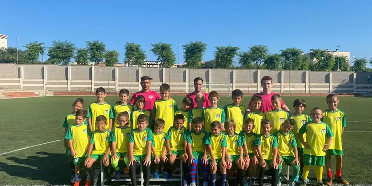 El camp de futbol municipal La Coma acull la quarta edició del Campus d’Estiu de l’escola “Tecnifica’t”