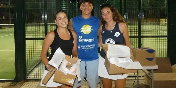 Més d’un centenar de jugadors participen en el primer Torneig Nocturn de Pàdel de Cop a Cop a Creixell