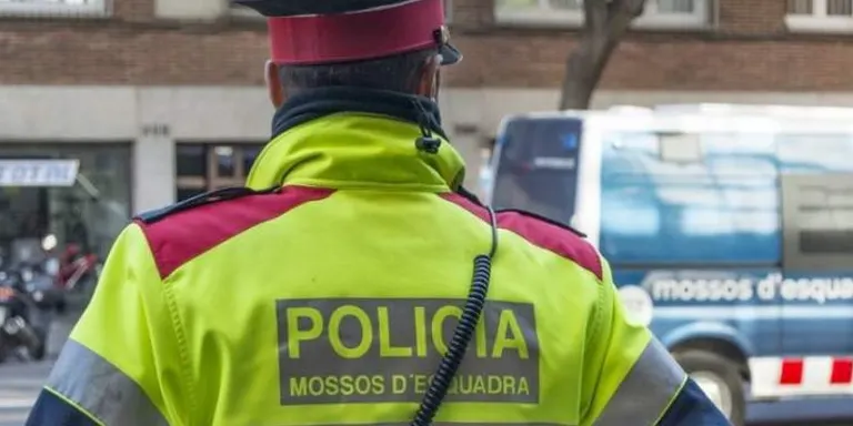 Detenen 3 membres d’una banda que robava a domicilis a l’estiu