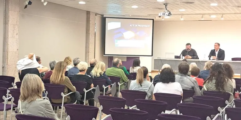 Junts per Cambrils presenta una trentena de propostes per als veïns del Barri Antic