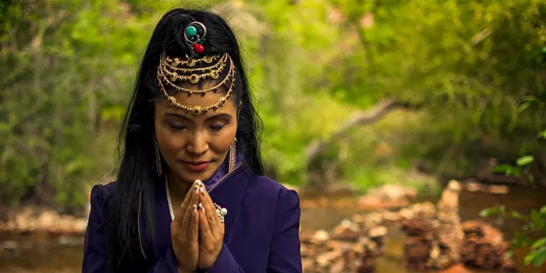 DEMÉSENLLÀ: Yungchen Lhamo