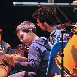 Entrevistes de la Justa del 7/2/2020 — Audicions de l’Escola de Música al Casal de Joves: instruments, estils (rock, clàssica, Beatles), beneficis d’estudiar música i horaris - episode art