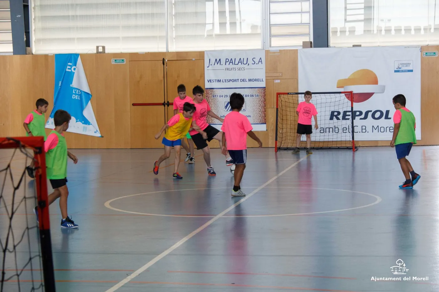 L'Ajuntament projecta instal·lar parquet al Pavelló l'any vinent