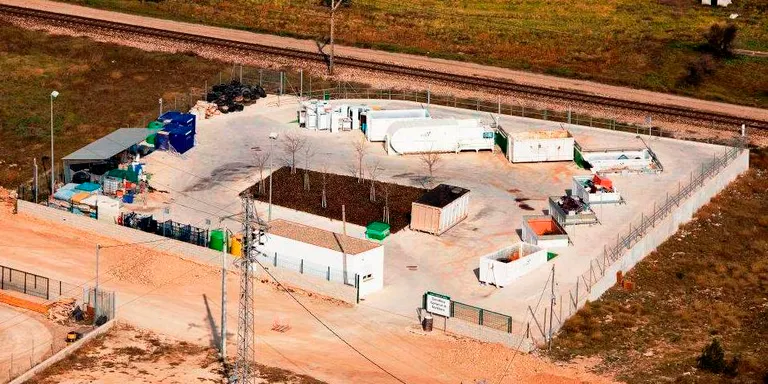 L’AUP instarà el ple a concretar el seu compromís amb els refugiats