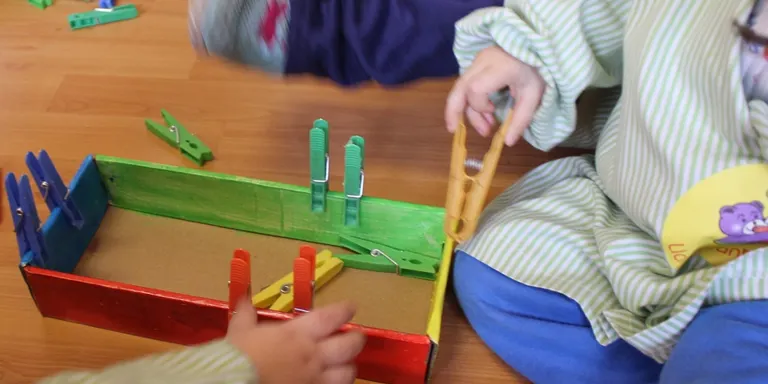L'ECOtaller del mes de maig ensenyarà a fer jocs heurístics amb materials reciclats