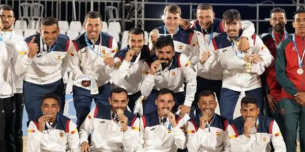 El torrenc José Arias es proclama campió dels III Jocs Mediterranis de Platja amb la Selecció Espanyola