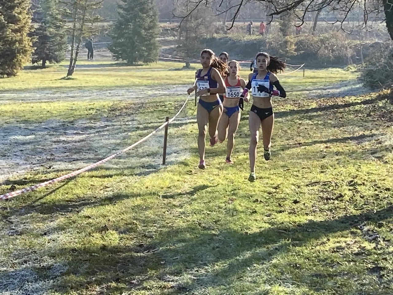 Gran actuació de les atletes cambrilenques Emma i Maria Taggi al Cross Ciutat de Vic