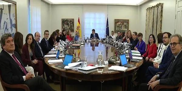 El govern espanyol elimina l'IVA d'aliments de primera necessitat i crea un xec de 200 euros per a famílies vulnerables