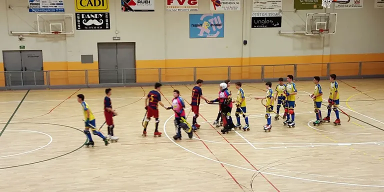 L'Hoquei Cadí infantil perd amb el Barça Lassa (1-4)