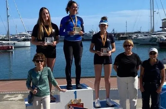 Laura Williams es proclama campiona femenina de Catalunya d’Ilca 4 i tercera en la general