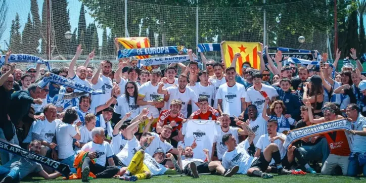 El futbolista arenyenc Arnau Campeny aconsegueix l'ascens a Primera RFEF amb el CE Europa