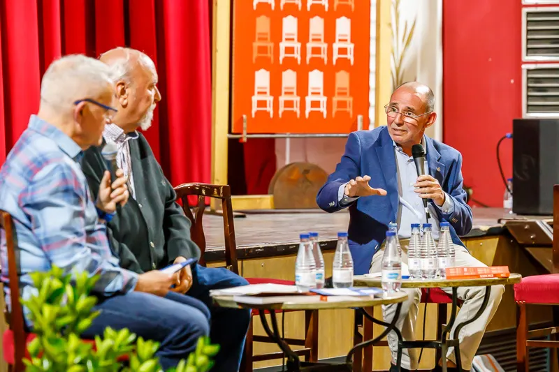 La presentació del llibre 17 escons reuneix quatre alcaldes