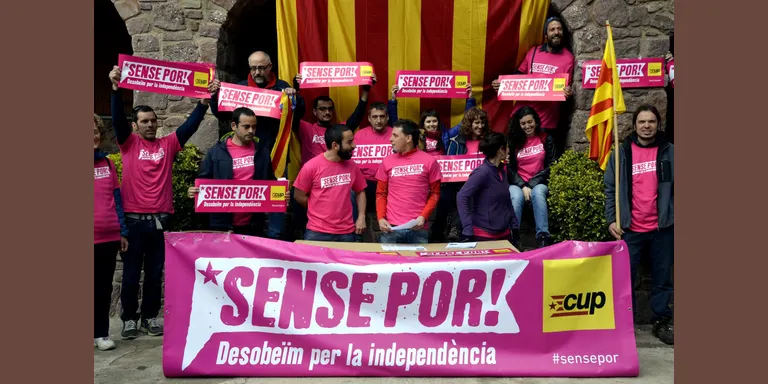 Acte de protesta a Soriguera en el lliurament del requeriment de l'Audiència Nacional