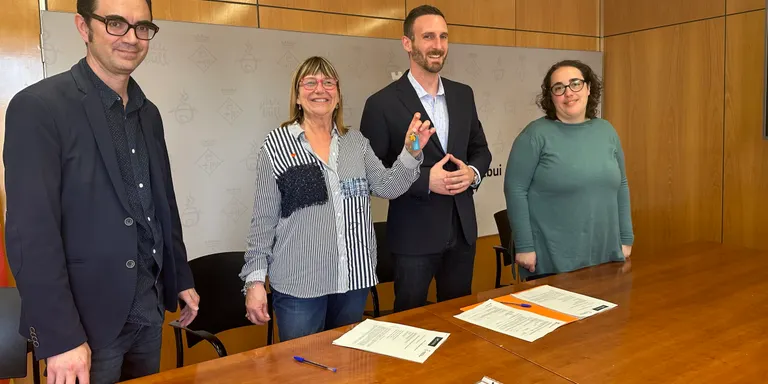 L’Ajuntament i Apindep acorden destinar un habitatge de propietat municipal a persones amb diversitat funcional