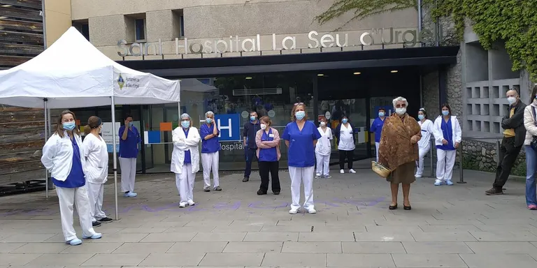 Concentracions a la Seu per reclamar que el personal de neteja de l'àmbit sanitari sigui considerat essencial