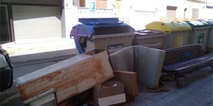 El govern estudia ampliar un dia més el servei de recollida de trastos vells