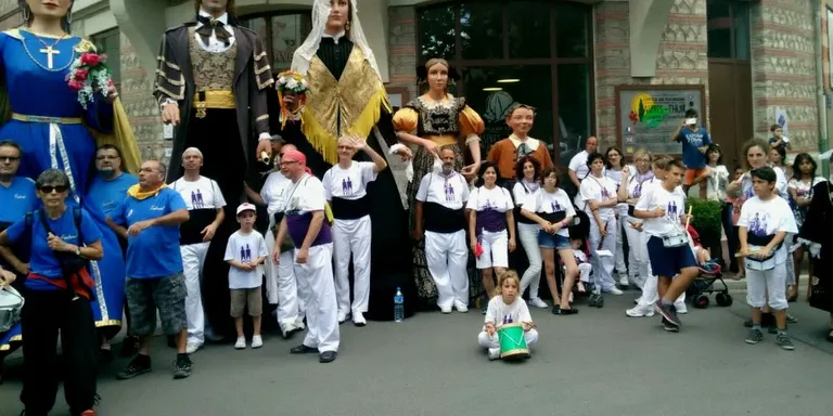 Els gegants rubinencs visiten França