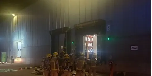 Desallotgen una fàbrica del Pla de Santa Maria per un incendi