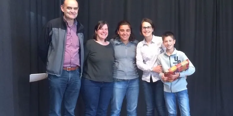 Lliurats els premis del Concurs de contes en família de l'Escola Pau Claris