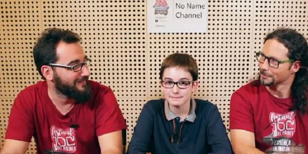 Un jove de la Seu d’Urgell que estiueja a Altafulla col•labora en el voluntariat de la Biblioteca Martí Magrinyà