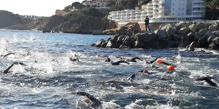 Robert Bou i Xavi Delgado participen a la travessia a mar obert 'No a la fred'