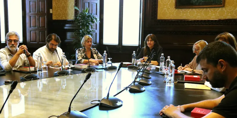 La Mesa del Parlament resoldrà dijous vinent la petició de Junts per a no aplicar la suspensió de Borràs