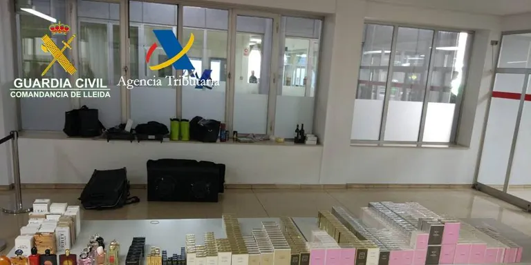 Decomís de perfums i cosmètics a la Farga de Moles per valor de més de 23.000 euros