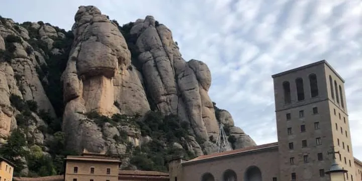 La Romeria a Montserrat aplega un grup de pinedencs a l'abadia fins diumenge