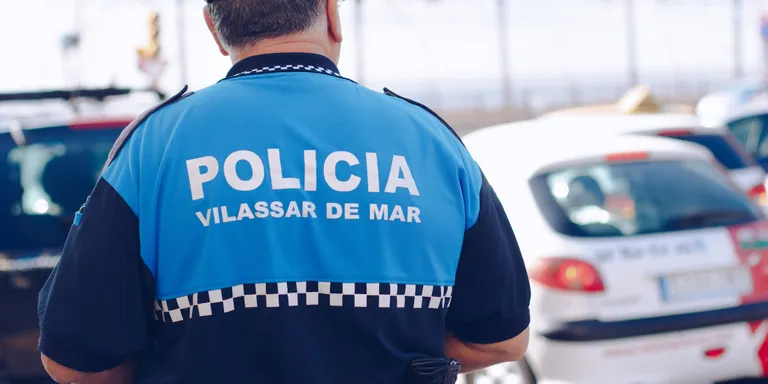 La Policia Local deté quatre joves per un presumpte robatori amb força en interior de vehicle