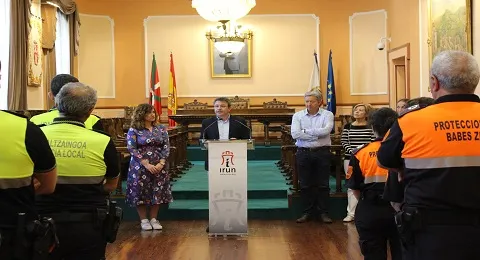 ACTO DE RECONOCIMIENTO Y FELICITACIÓN A LA POLICÍA LOCAL Y A PROTECCION CIVIL