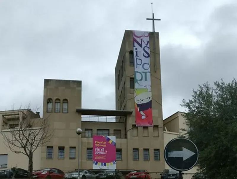 L'escola dels Maristes en una foo d'arxiu