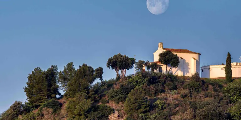 Proposta perquè coneguis les ermites del Montnegre i Corredor