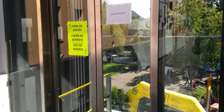 Compromís demana una solució a les avaries reiterades de l'ascensor del Parc del Segre