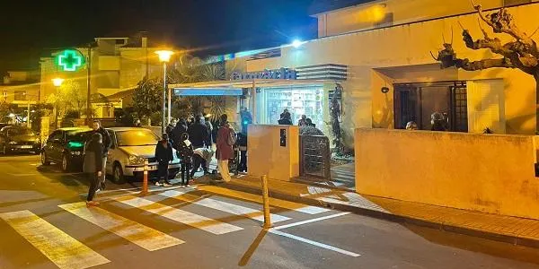 Les farmàcies d'Altafulla saturades pels cribratges en l'àmbit educatiu