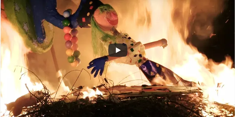 Rubí acomiada el Carnaval 2018 amb la crema de la sardina a l'Escardívol