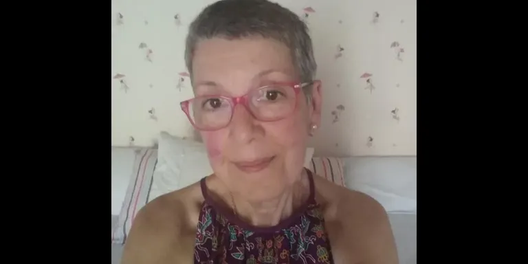 Lola Sánchez, escriptora que va viure uns anys a Arenys de Munt, ha publicat el poemari "Manual para madres tristes"