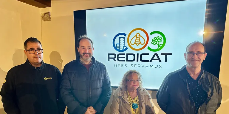 La Diputació de Lleida se suma al projecte sobre les abelles Redicat fent estudis de millora de la pol·linització
