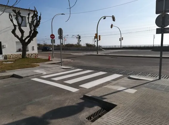 Des de setembre s’ha fet una seixantena d’actuacions per arranjar voreres i calçades malmeses i fer millores d’accessibilitat
