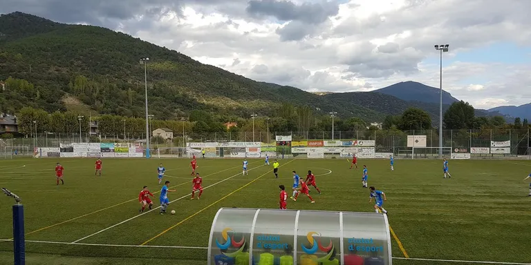 La Copa Pirineus 2022 de futbol compta amb set equips i començarà amb una lligueta