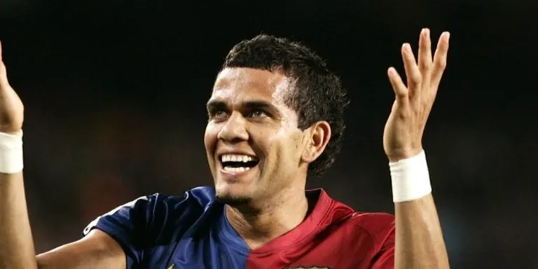Dani Alves podria arribar al Barça la setmana que ve