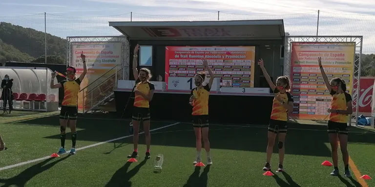 La Selecció Catalana de Trail ha hagut de canviar l’avió pel ferri per arribar a temps al Campionat d’Espanya
