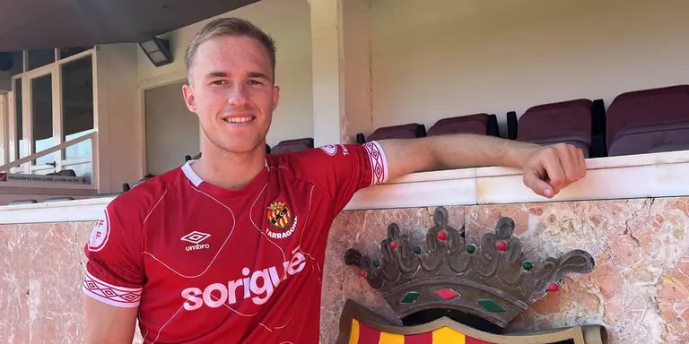 El cambrilenc Boaz Martijn Hallebeek, content per la renovació amb el Nàstic de Tarragona